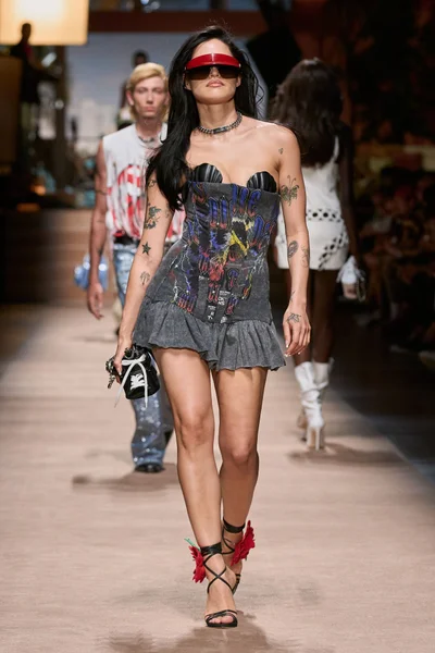Look 22